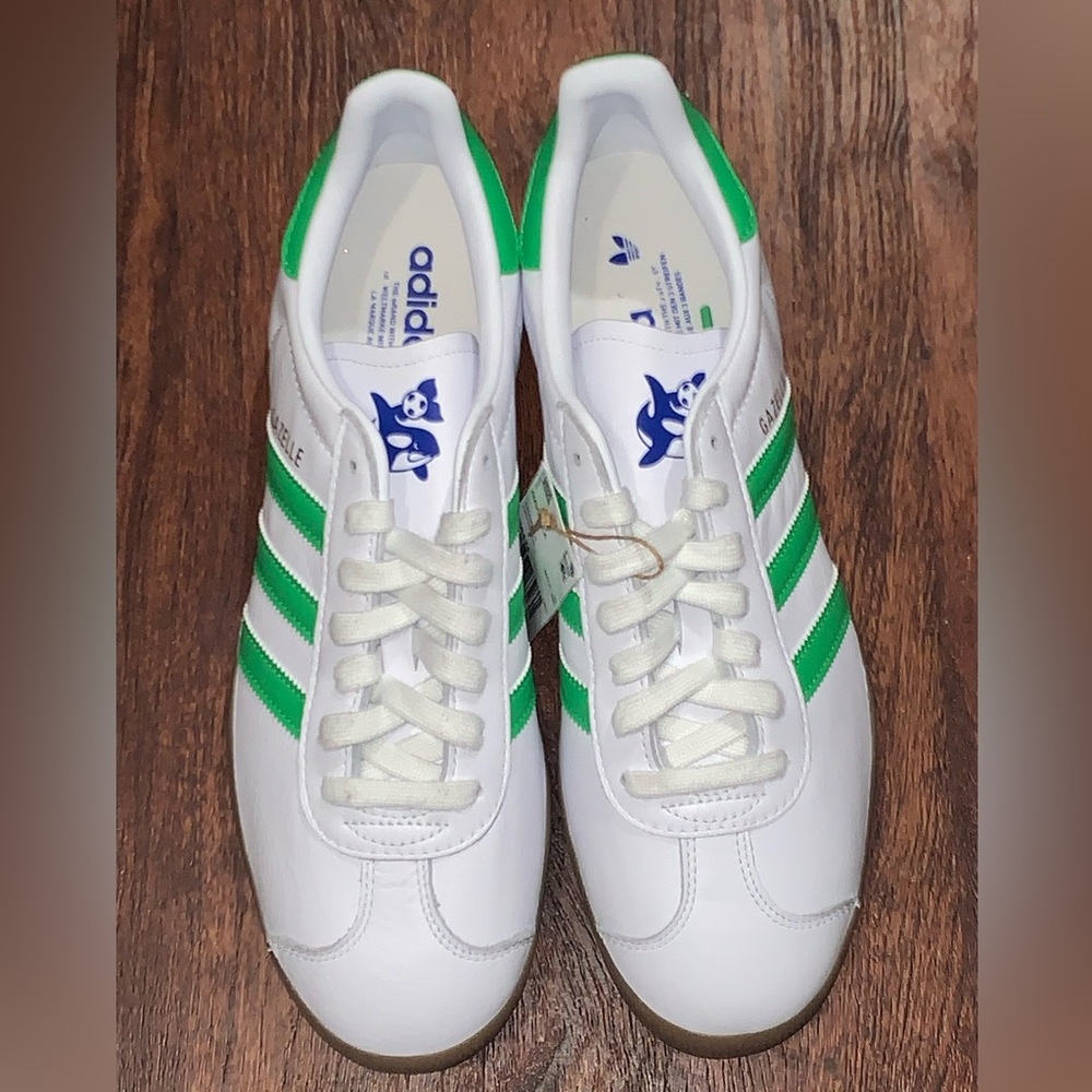 Adidas men size 10.5 - Picture 8 of 16